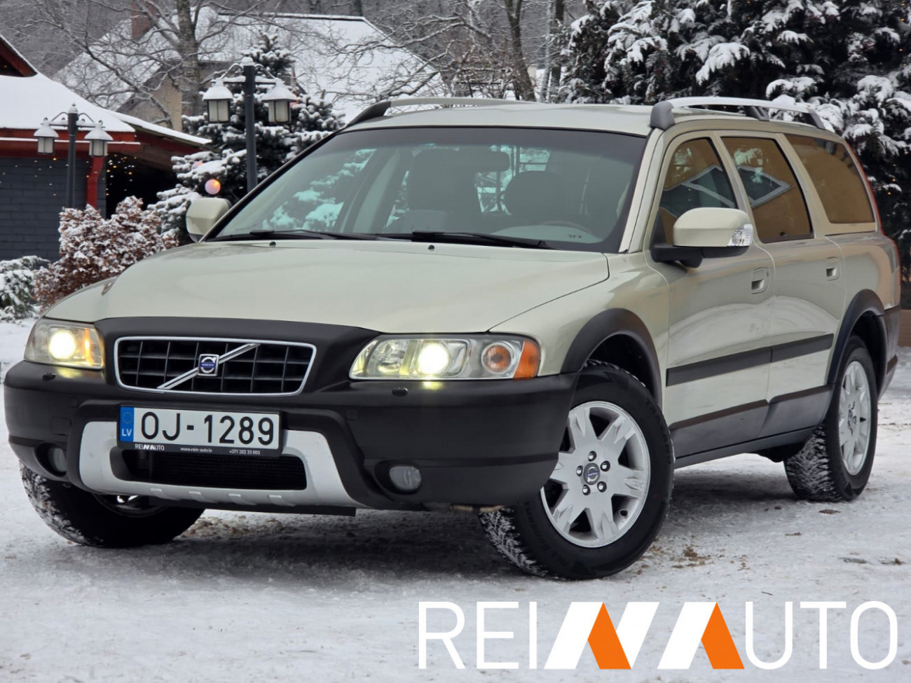 Volvo Xc70 Summum Gold