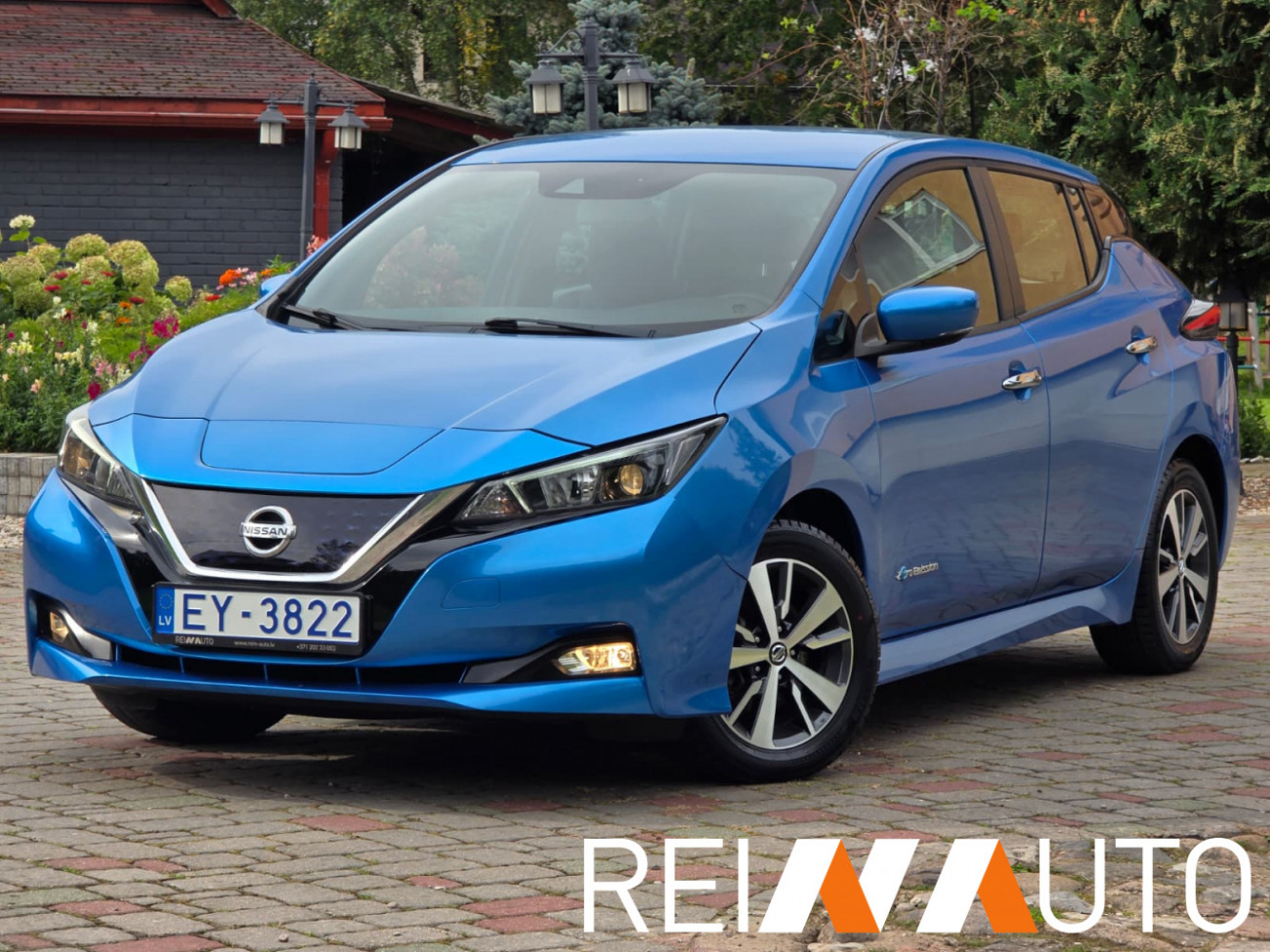 Nissan Leaf Blue Nissan Leaf Blue
