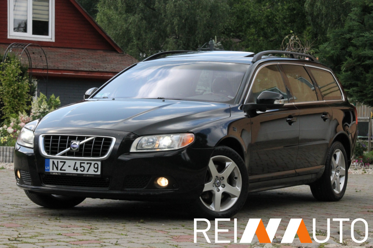 Volvo V70 Black Summum