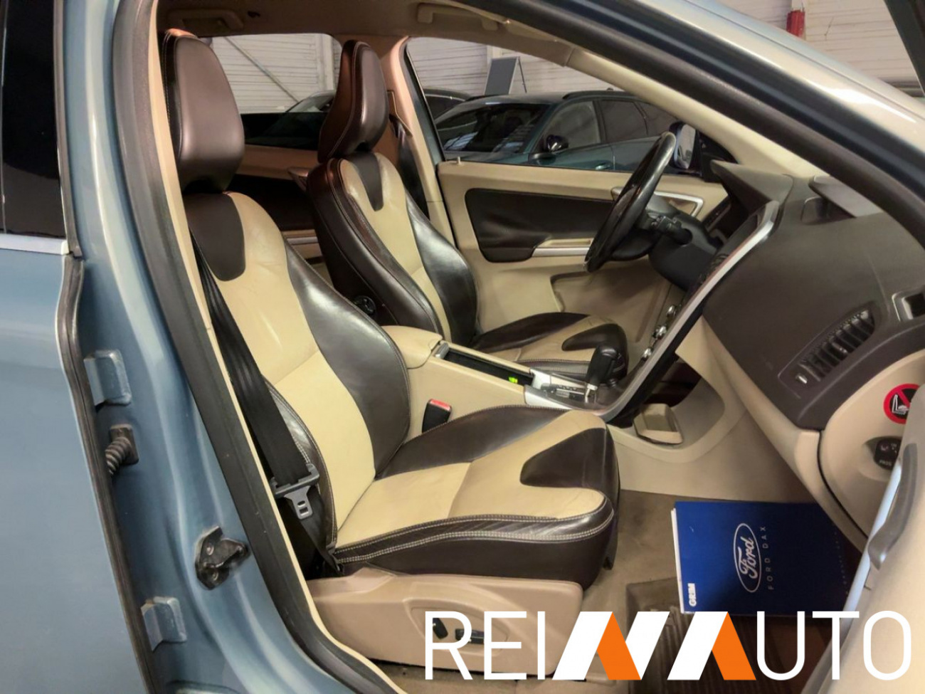 Volvo XC60 Summum Sky Blue