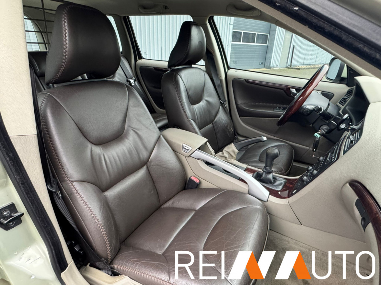 Volvo Xc70 Summum Gold