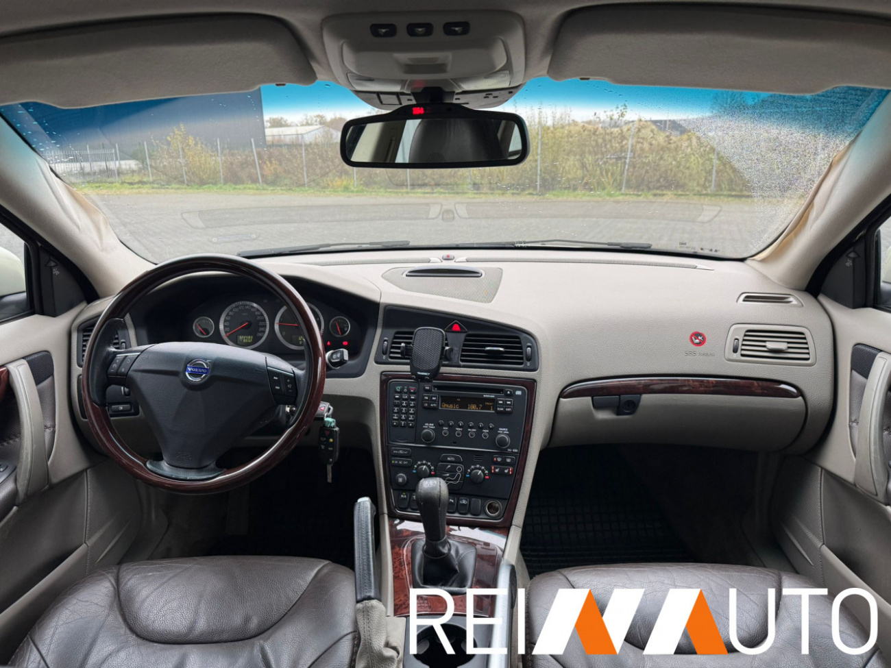 Volvo Xc70 Summum Gold