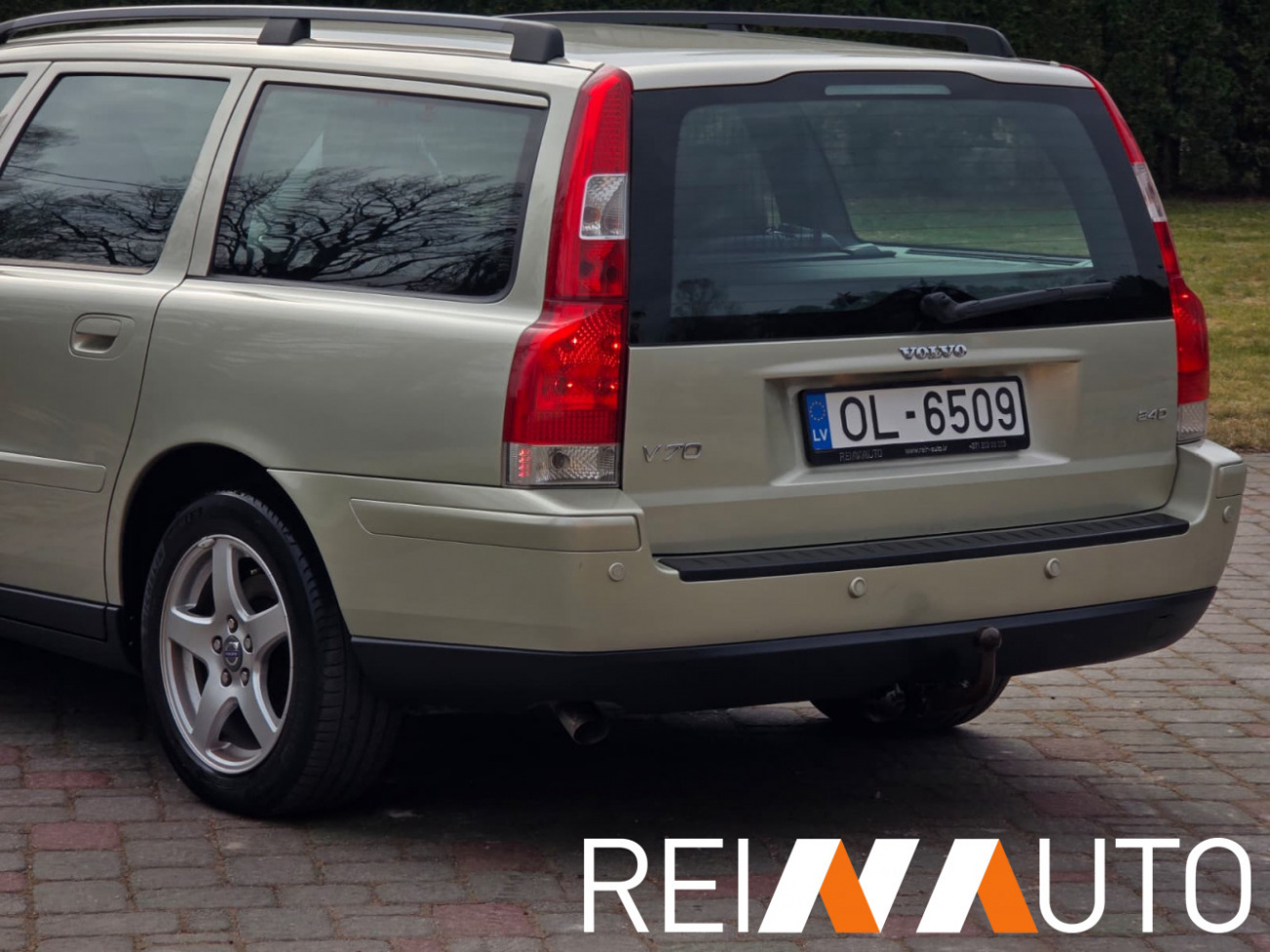 Volvo V70 Willow Green
