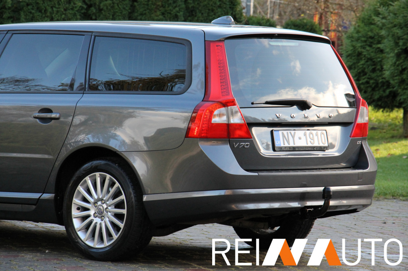 Volvo V70 D5 Momentum Aut