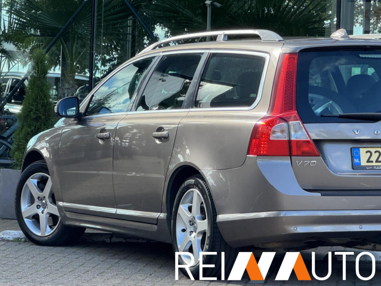 Volvo V70 D5 Summum Top