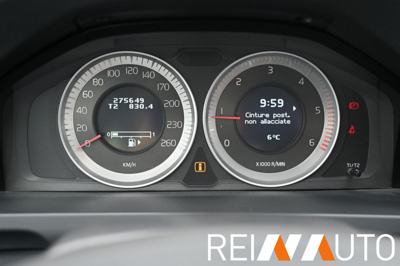 Volvo V60 Momentum D3