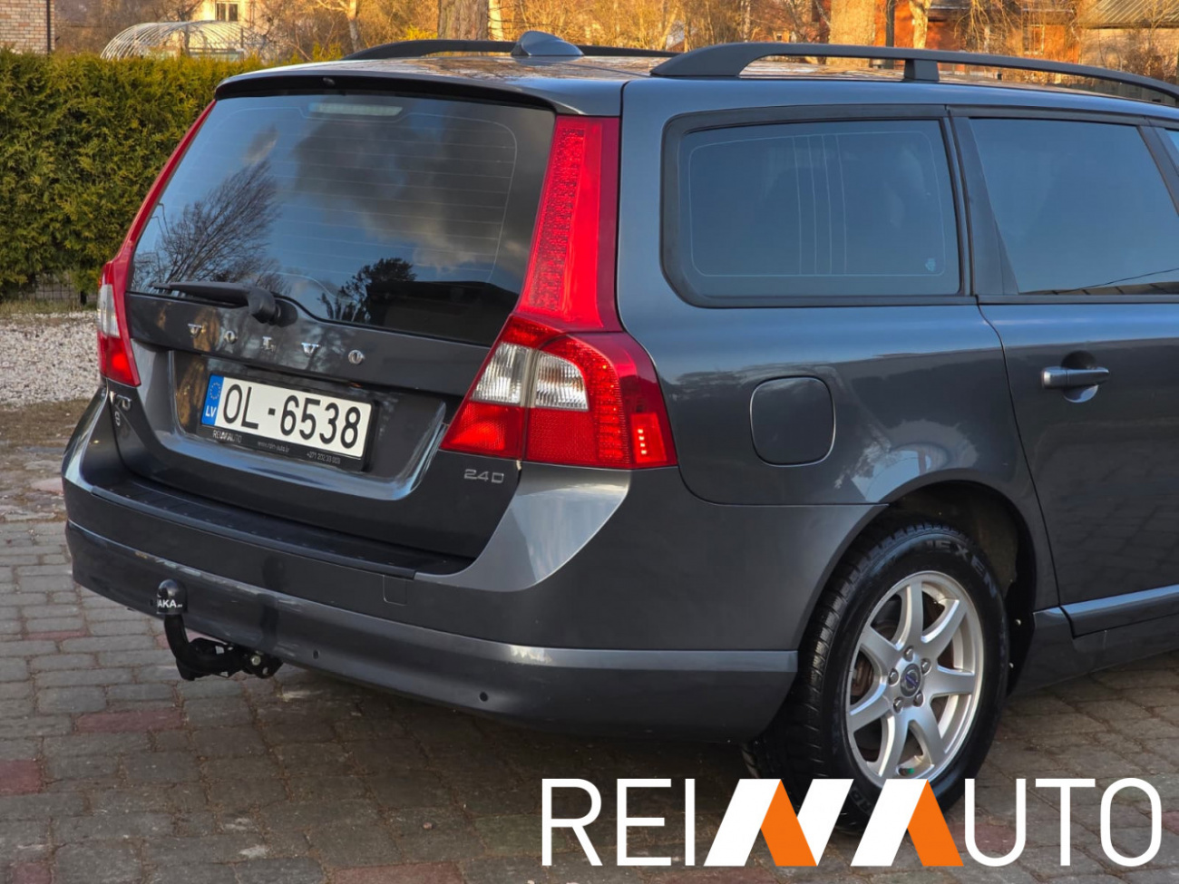 Volvo V70 Momentum 