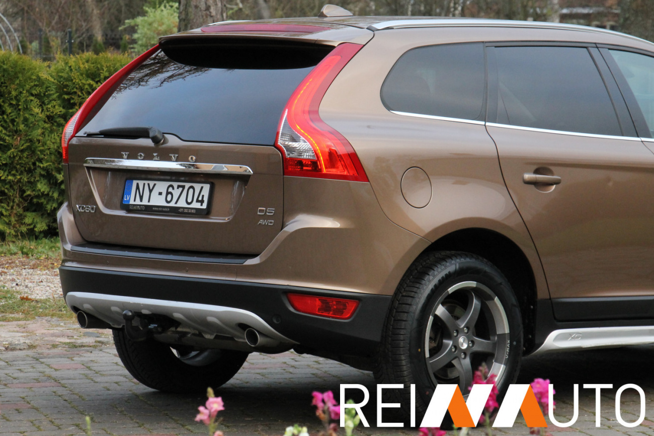 Volvo XC60 Summum D5