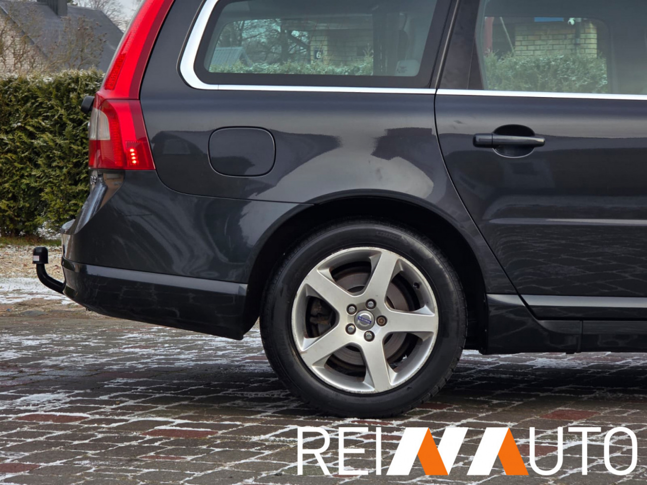 Volvo V70 Momentum D3