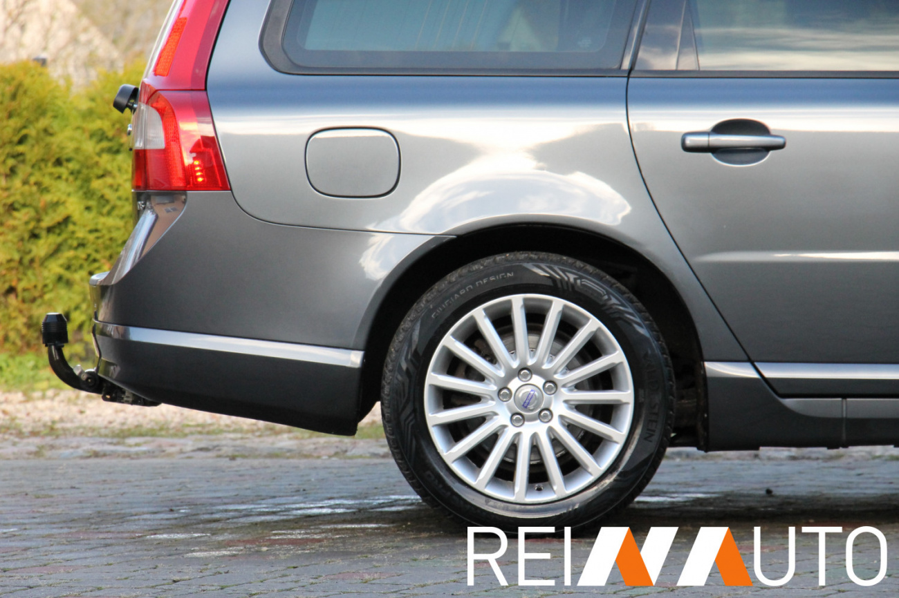 Volvo V70 D5 Momentum Aut