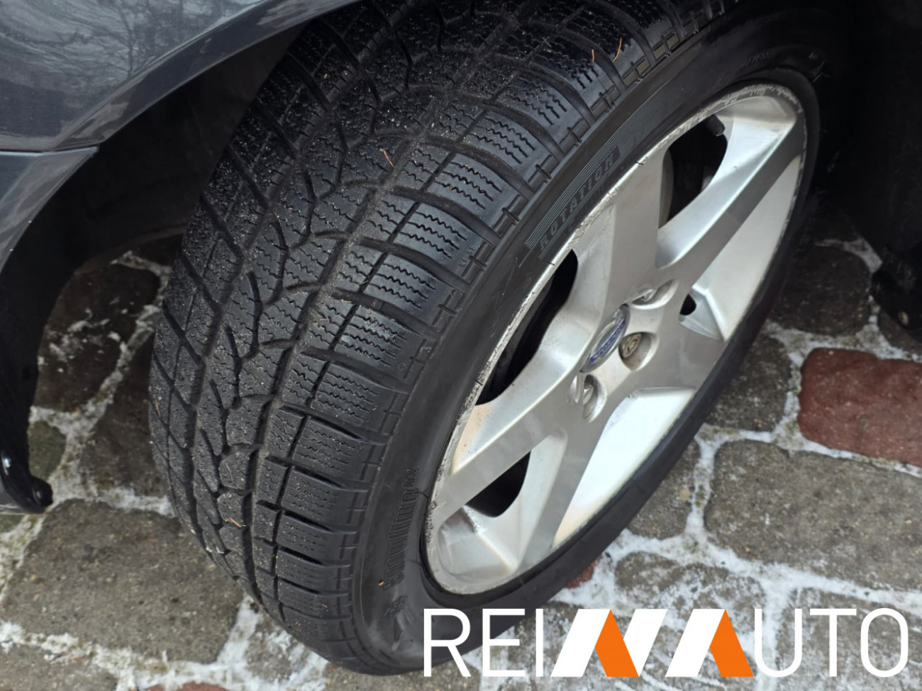 Volvo V70 Momentum D3