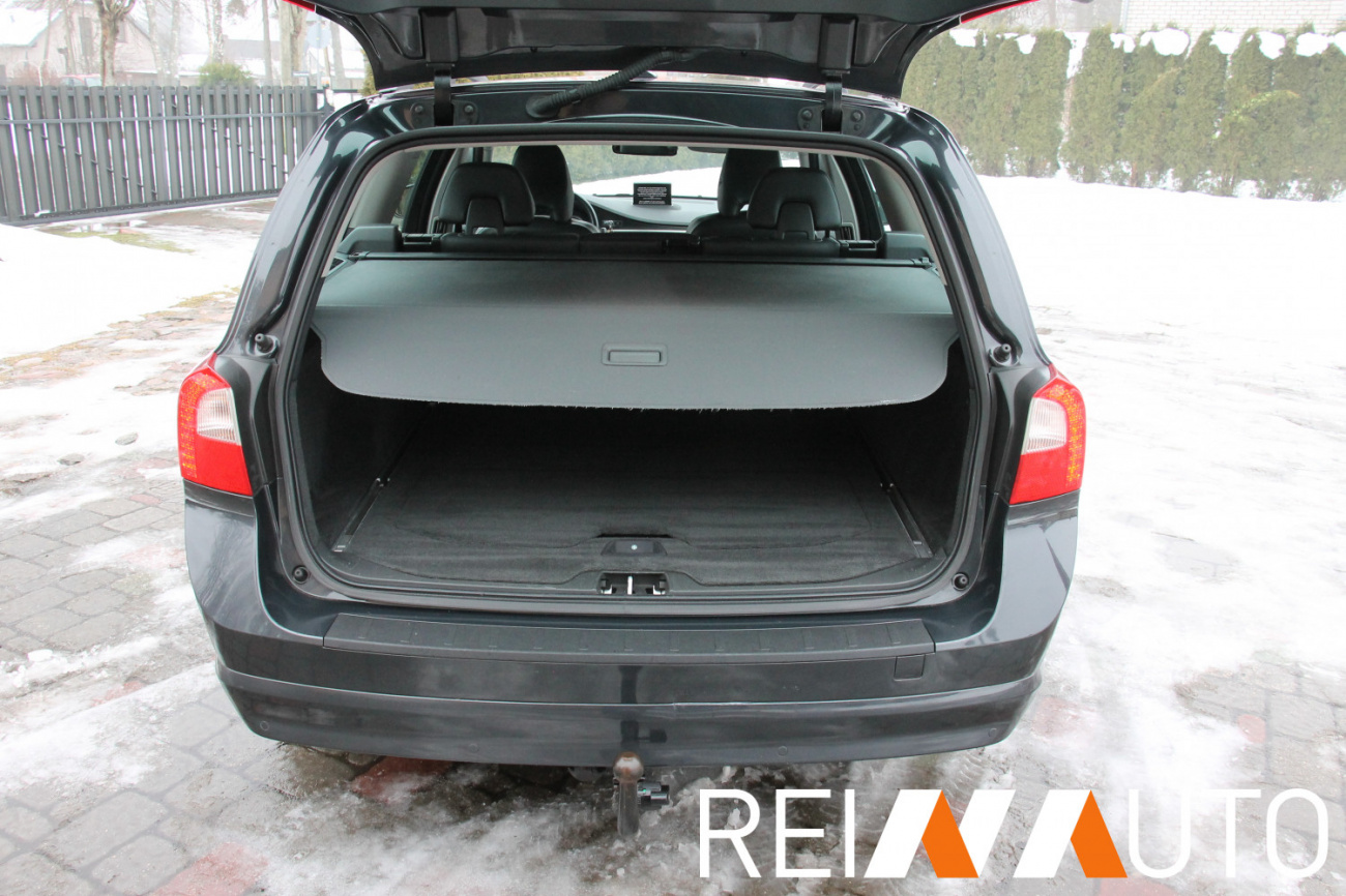 Volvo V70 Summum D5