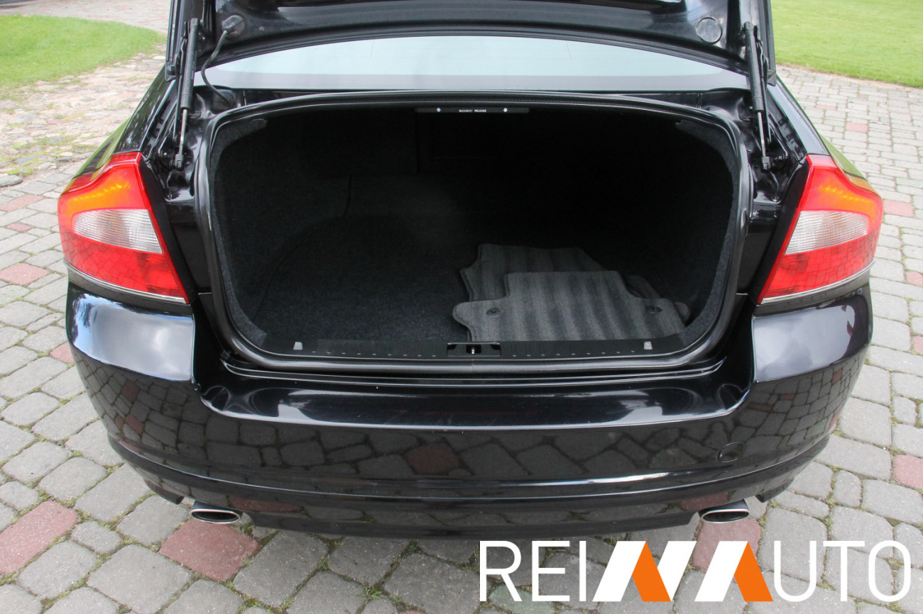Volvo S80 Momentum D5
