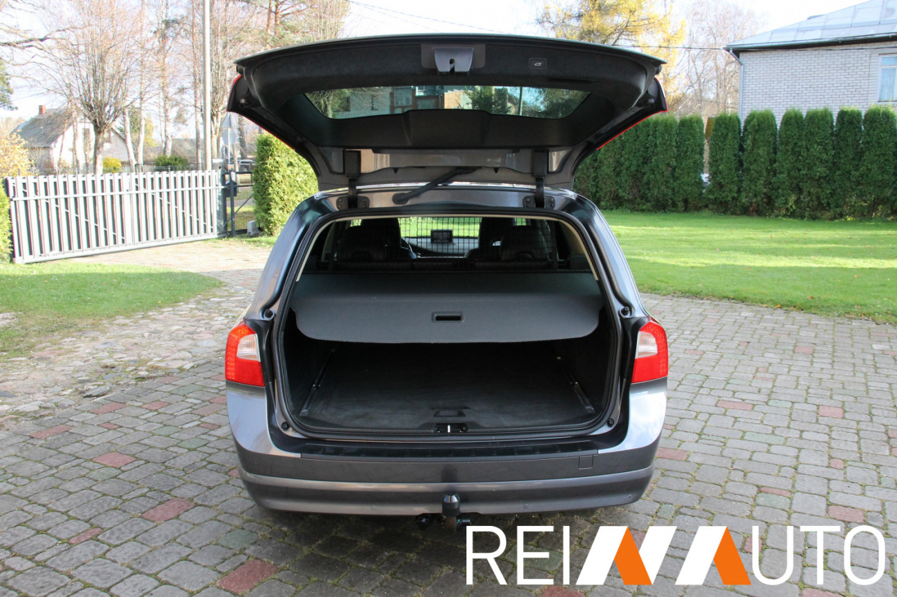 Volvo V70 D5 Momentum Aut