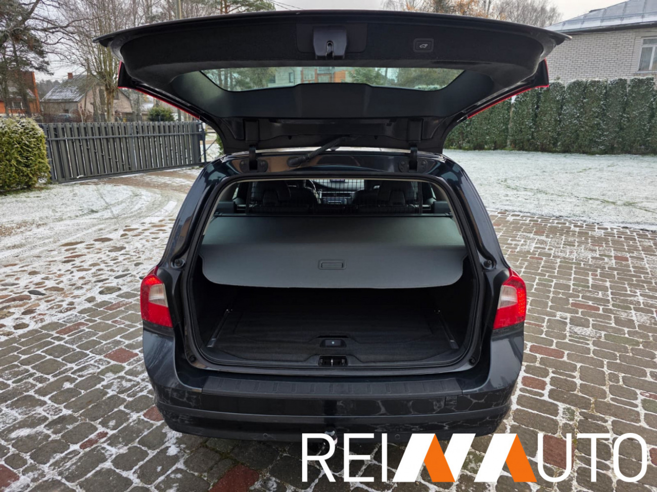 Volvo V70 Momentum D3