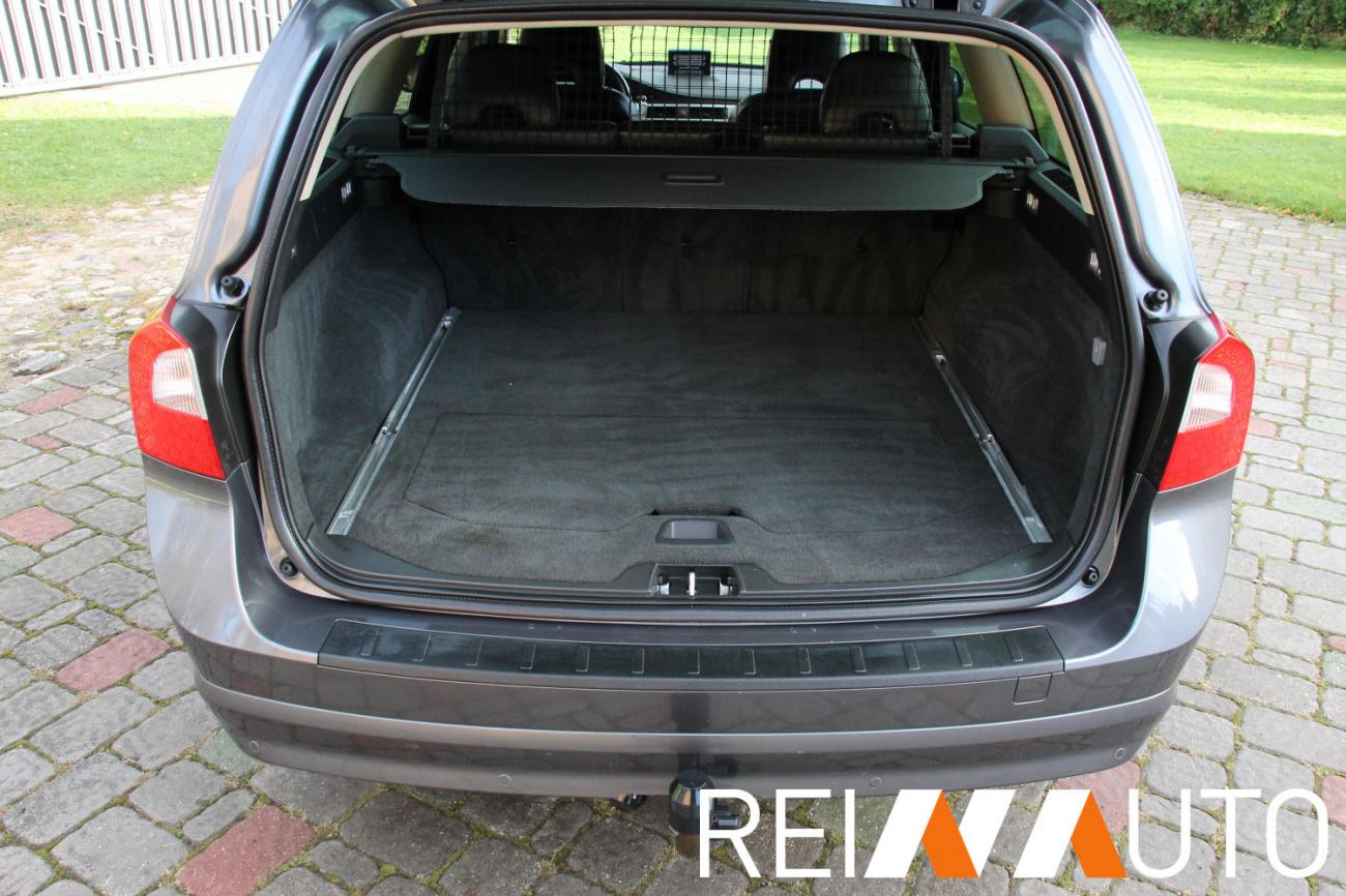 Volvo V70 D5 Momentum Aut