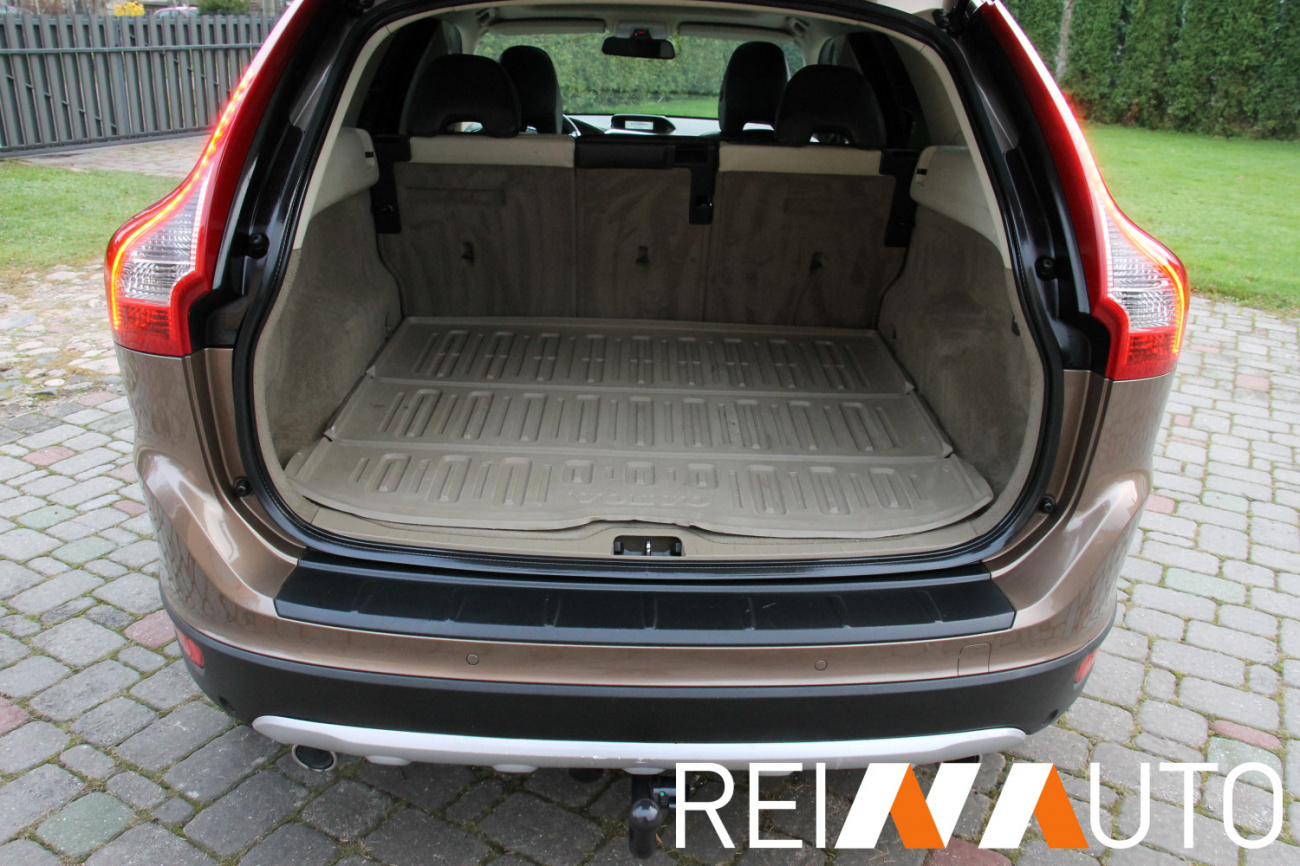 Volvo XC60 Summum D5