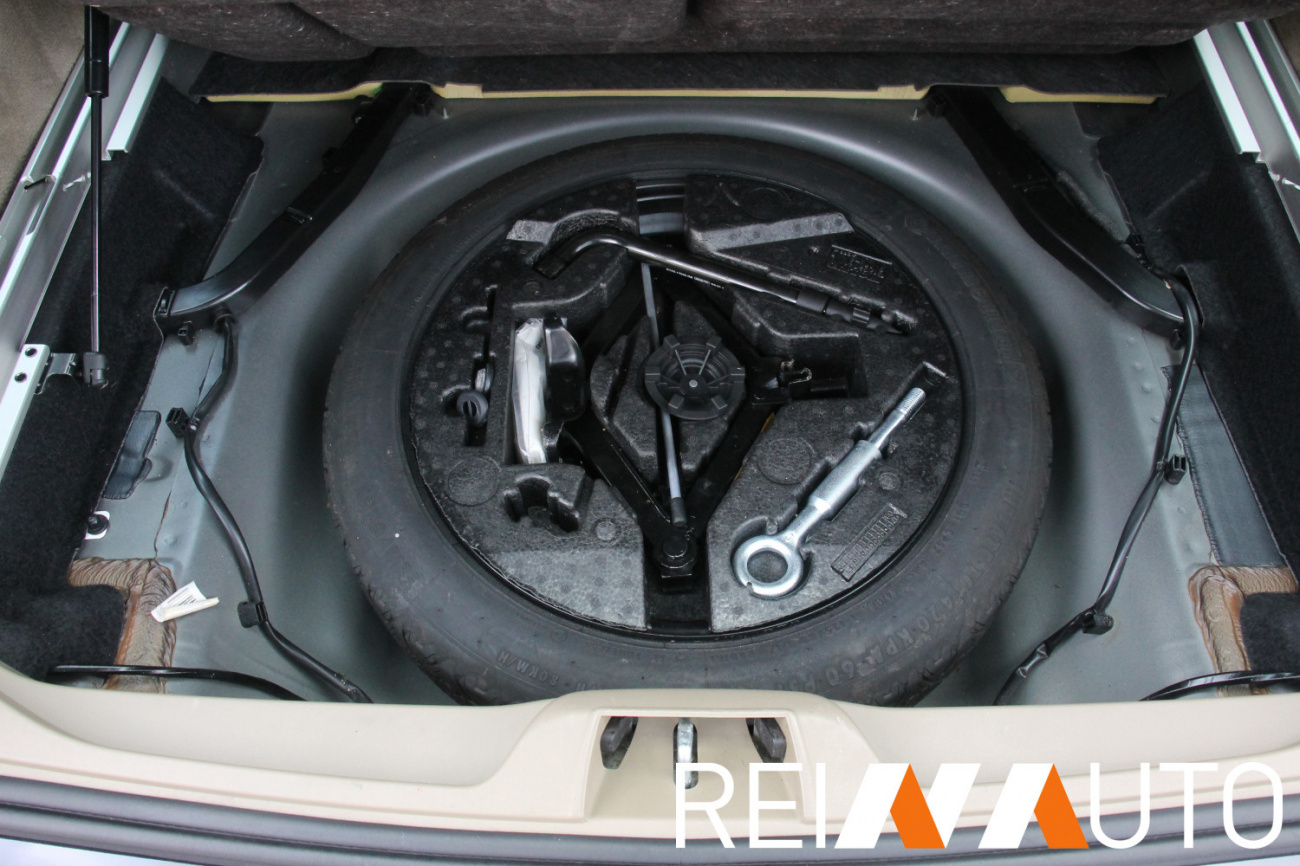 Volvo V70 D5 Momentum Black