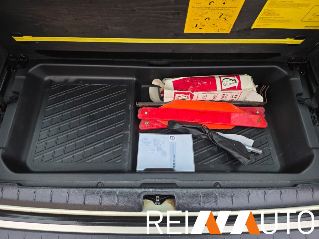 Volvo V70 Willow Green