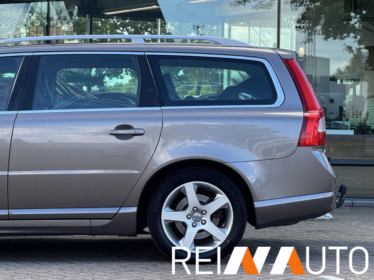 Volvo V70 D5 Summum Top