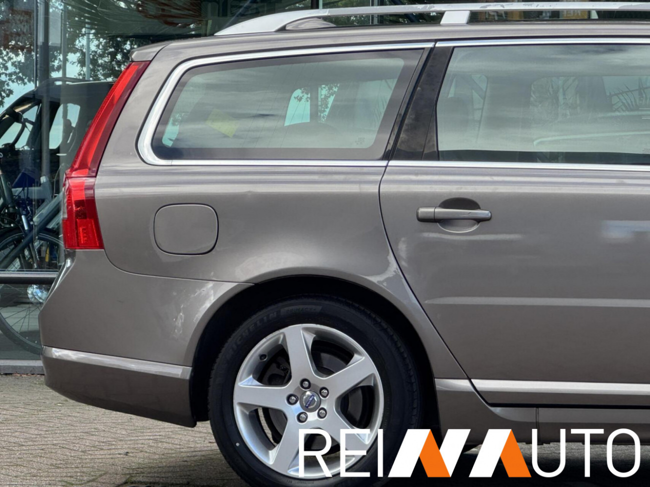 Volvo V70 D5 Summum Top