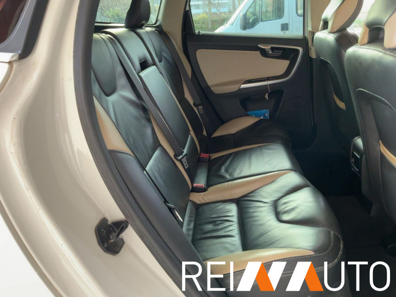 Volvo XC60 R-Design DRIVe