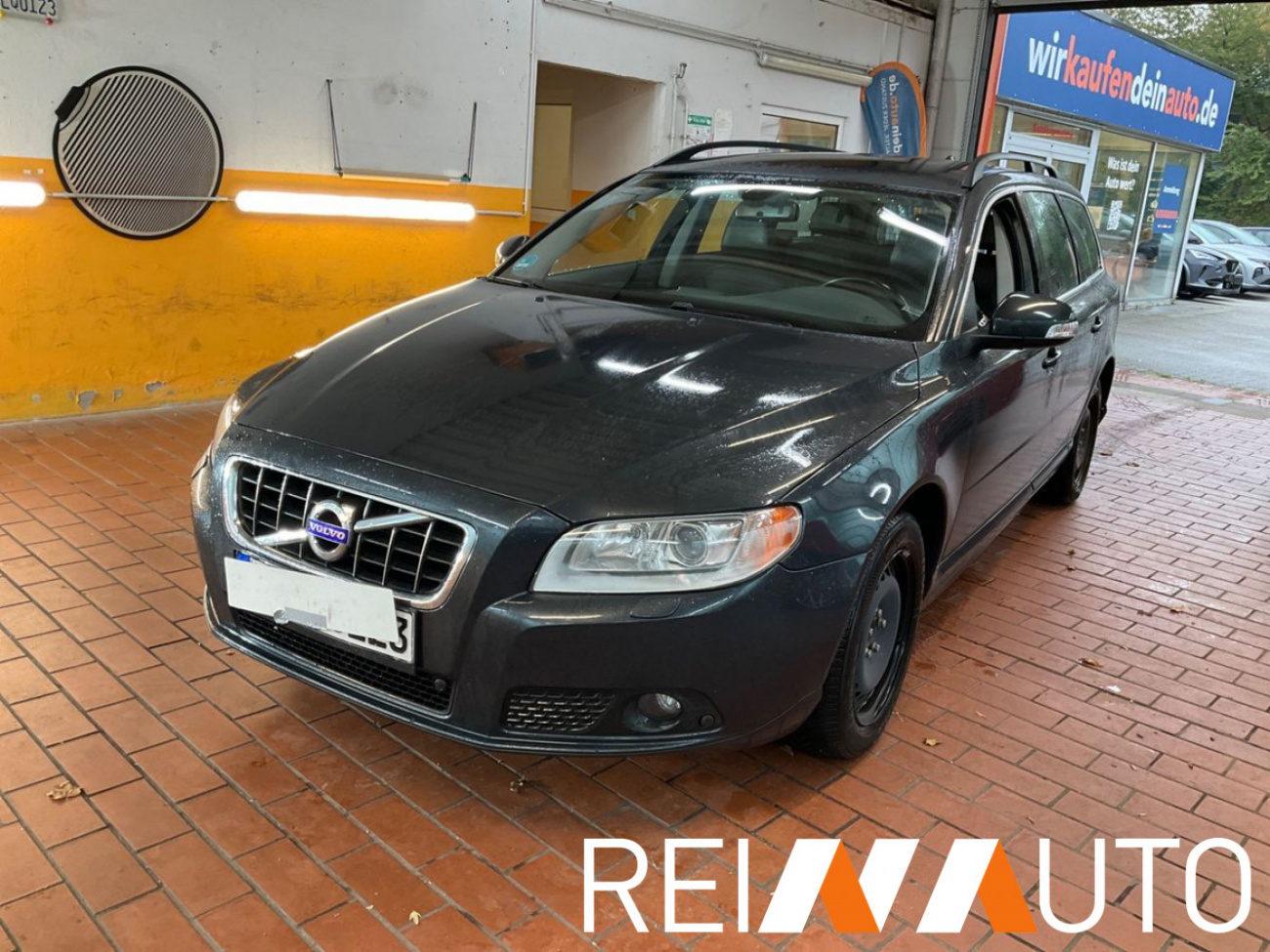 Volvo V70 Momentum D3