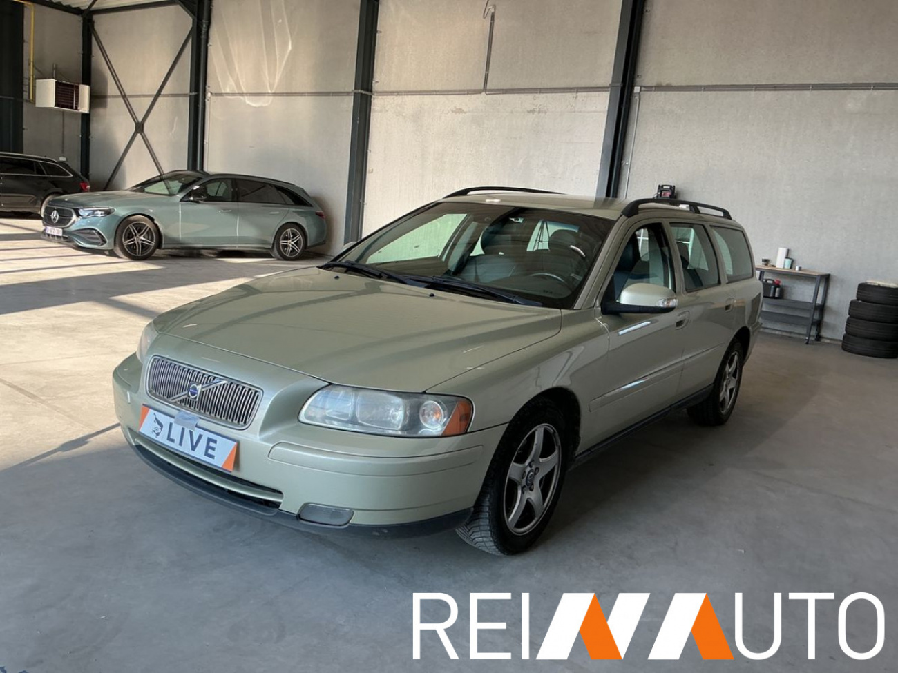 Volvo V70 Willow Green