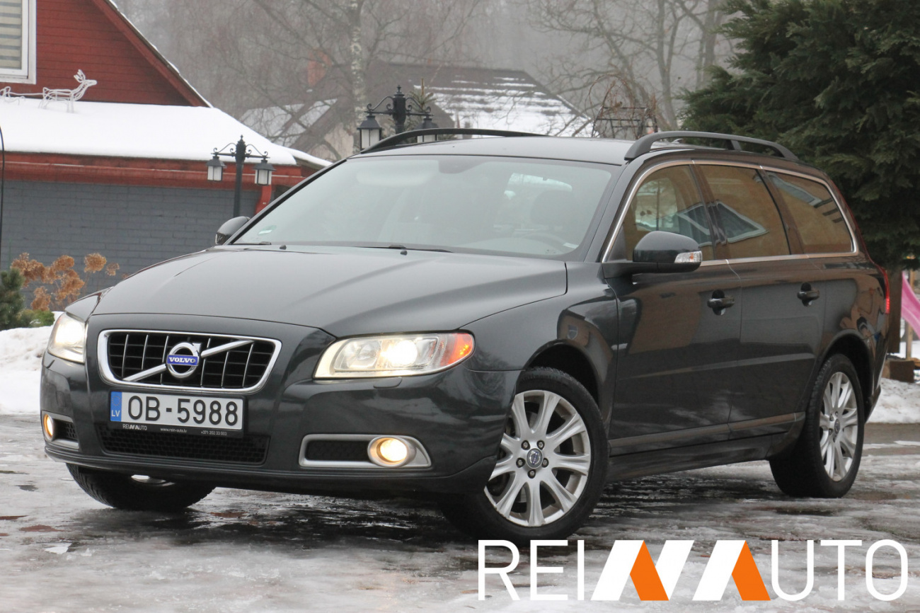 Volvo V70 Summum D5