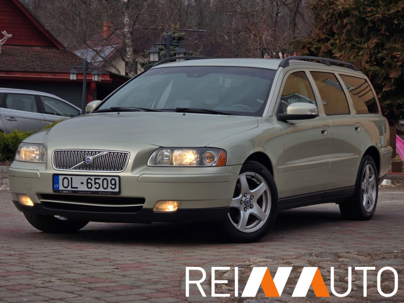 Volvo V70 Willow Green
