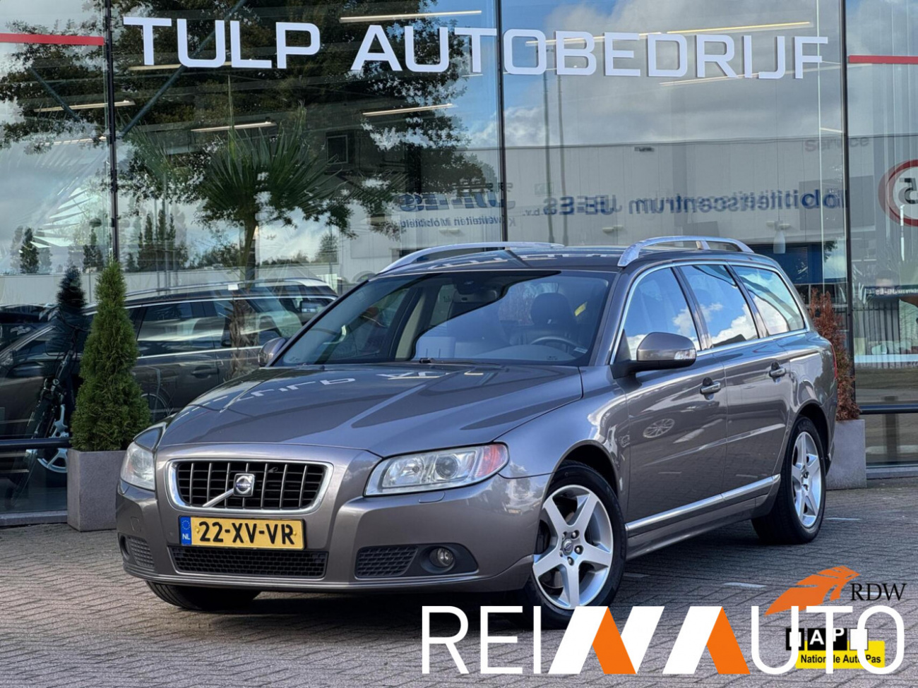 Volvo V70 D5 Summum Top