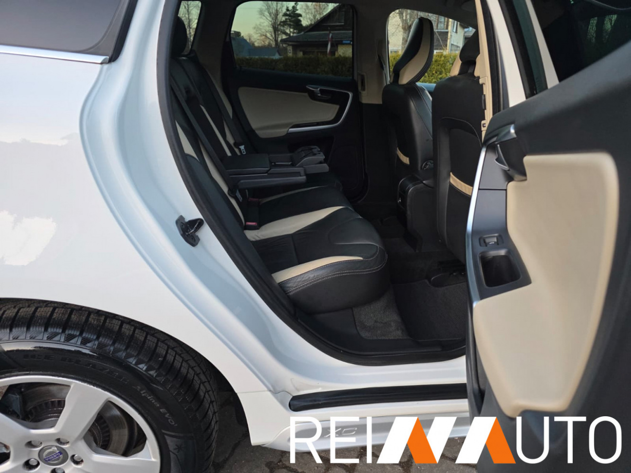 Volvo XC60 R-Design DRIVe