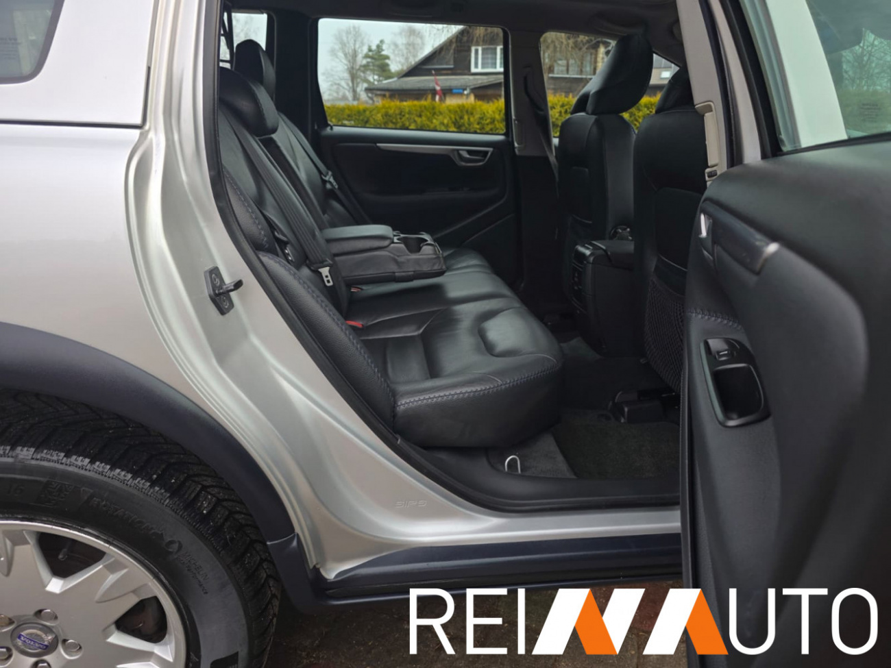 Volvo XC70 Momentum AWD