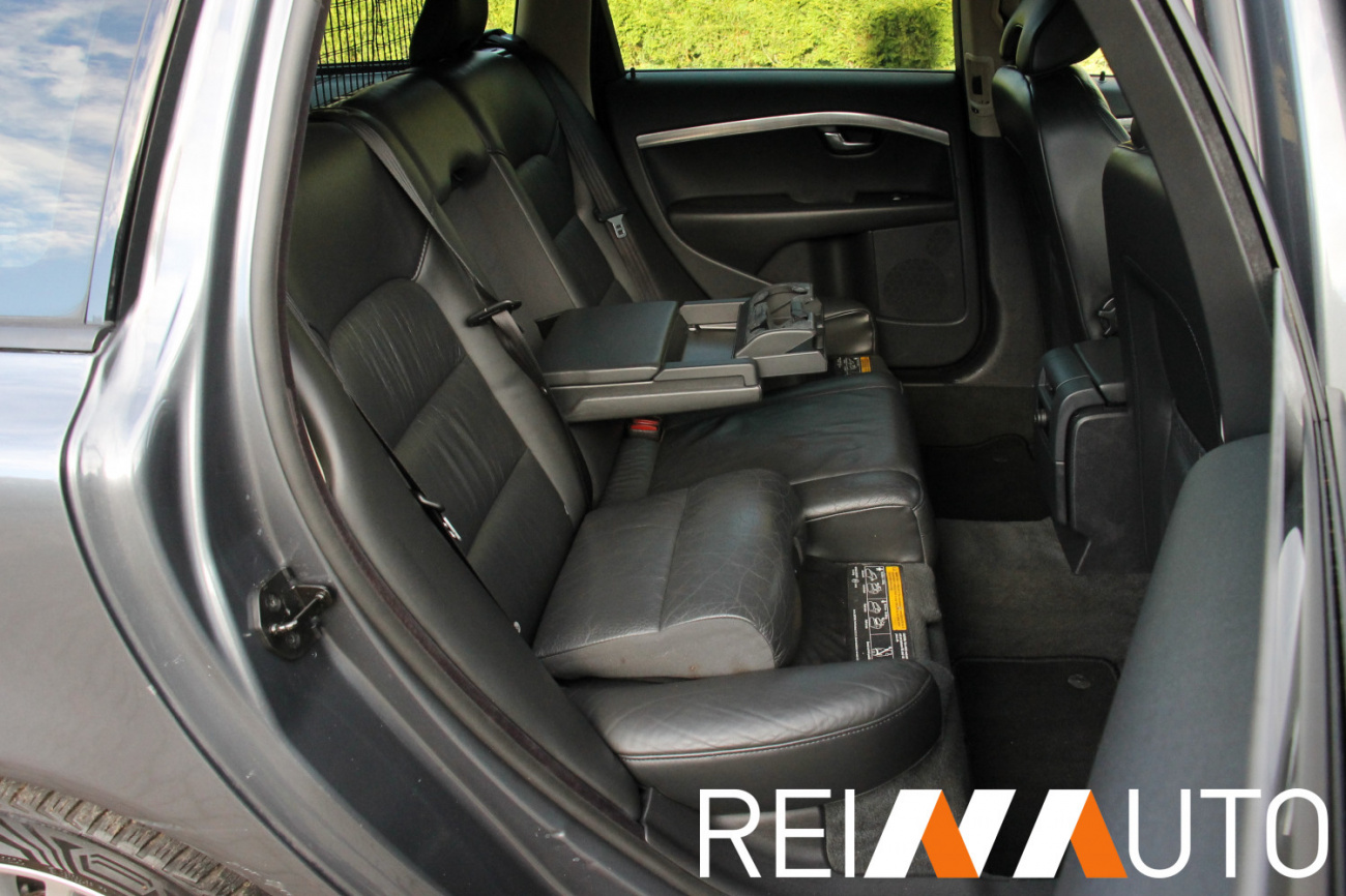 Volvo V70 D5 Momentum Aut