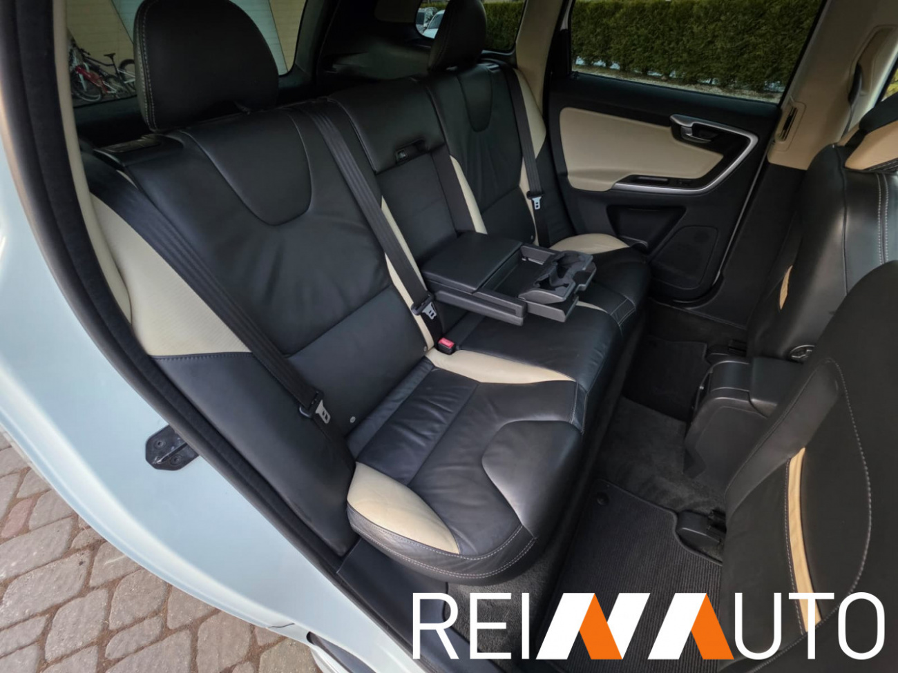 Volvo XC60 R-Design DRIVe