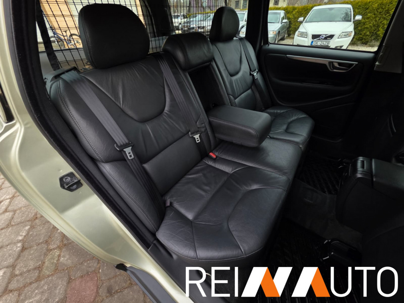 Volvo V70 Willow Green