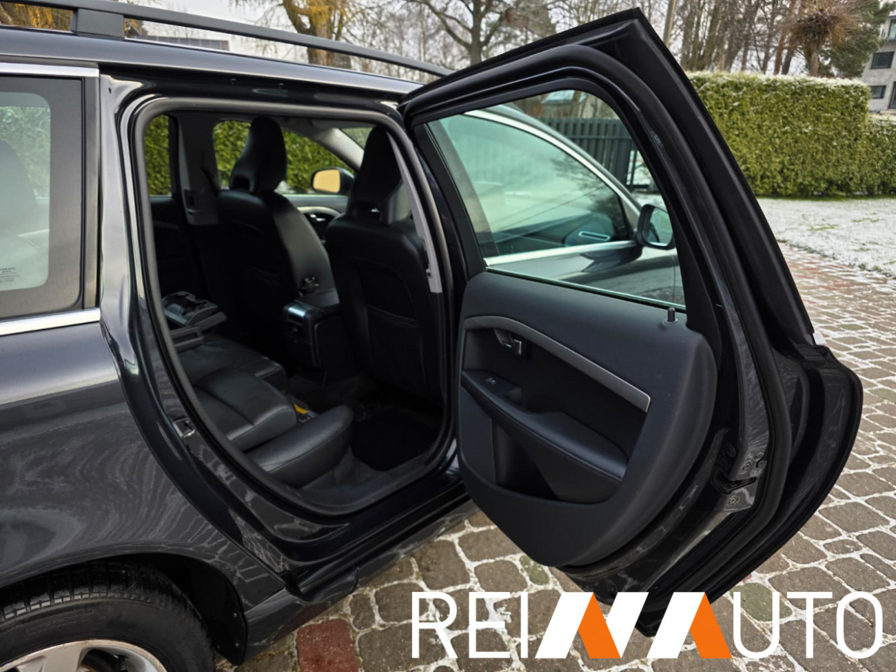 Volvo V70 Momentum D3