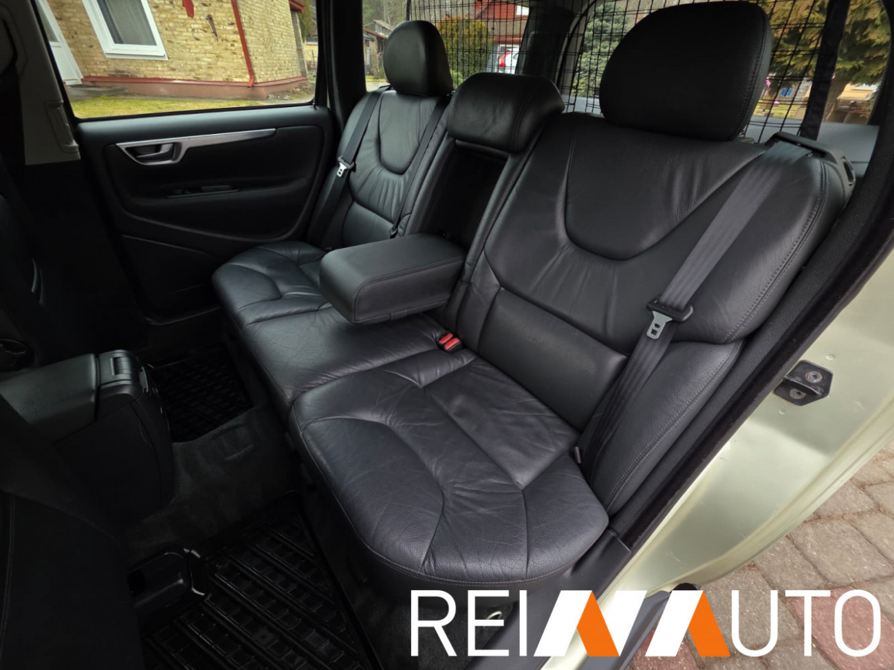 Volvo V70 Willow Green