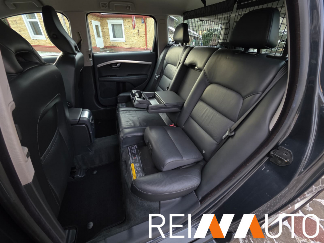 Volvo V70 Momentum D3