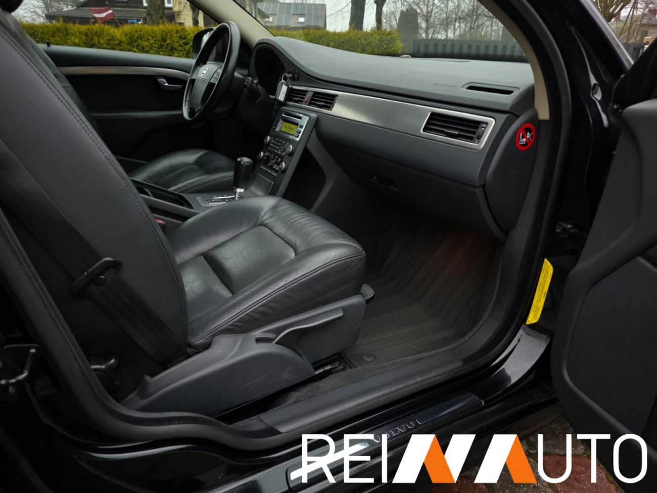 Volvo V70 Momentum D5