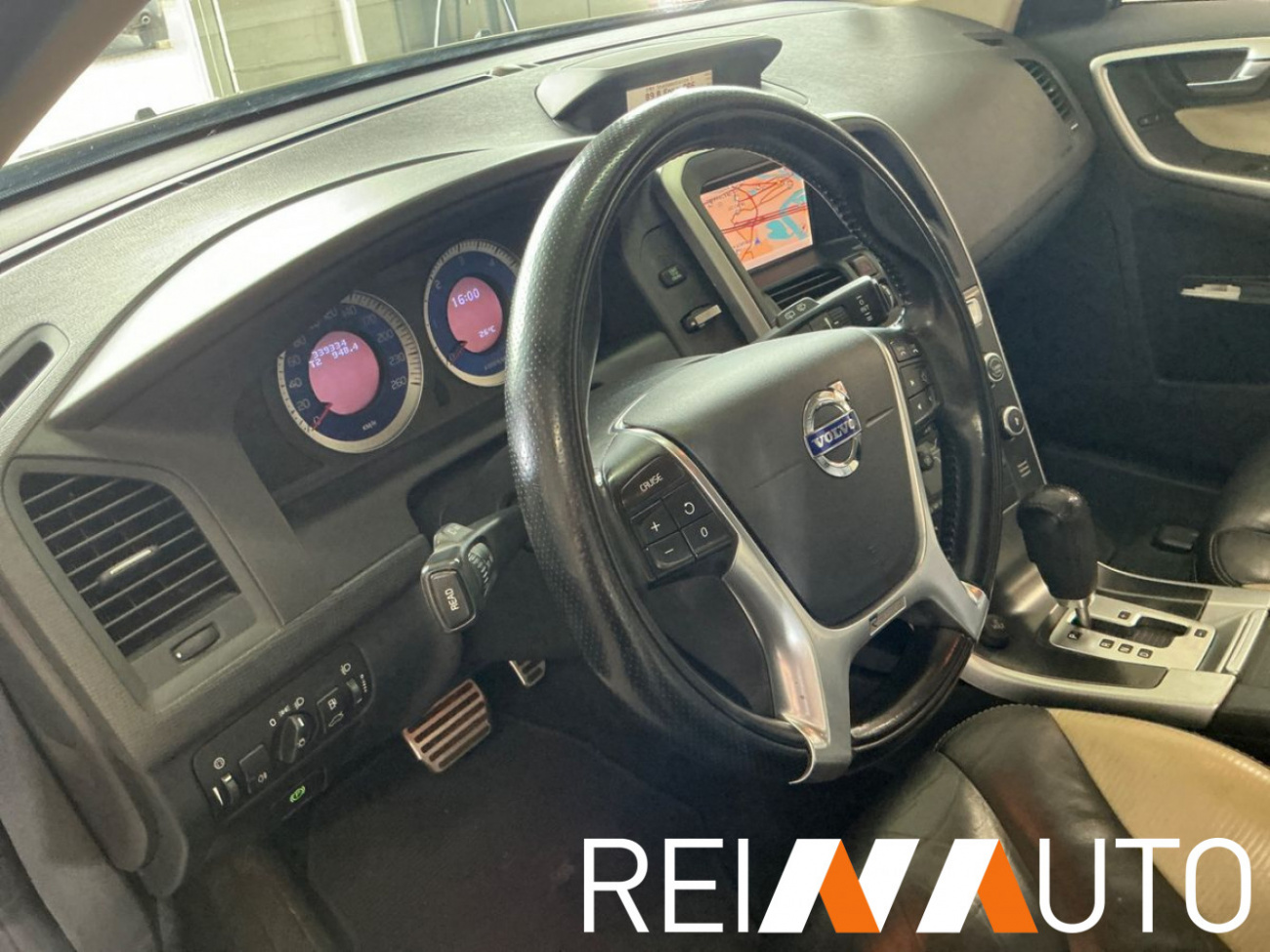 Volvo XC60 R-Design D5 Polar