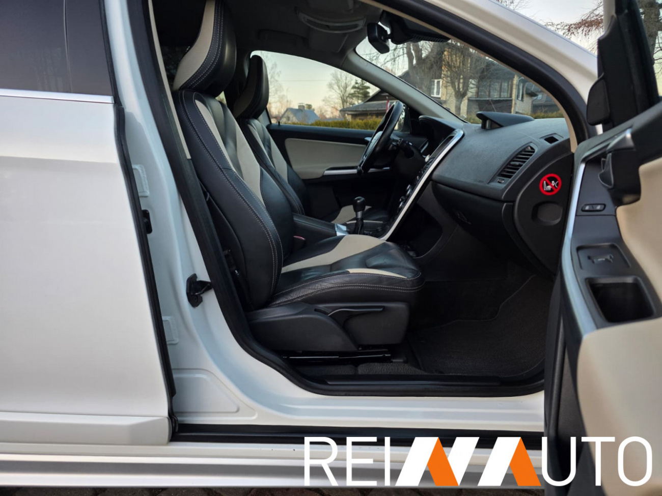 Volvo XC60 R-Design DRIVe