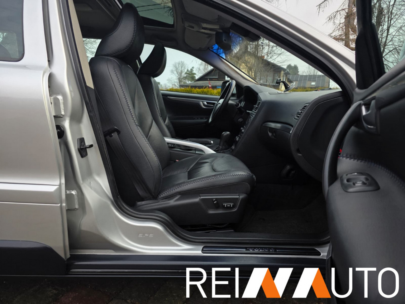 Volvo XC70 Momentum AWD