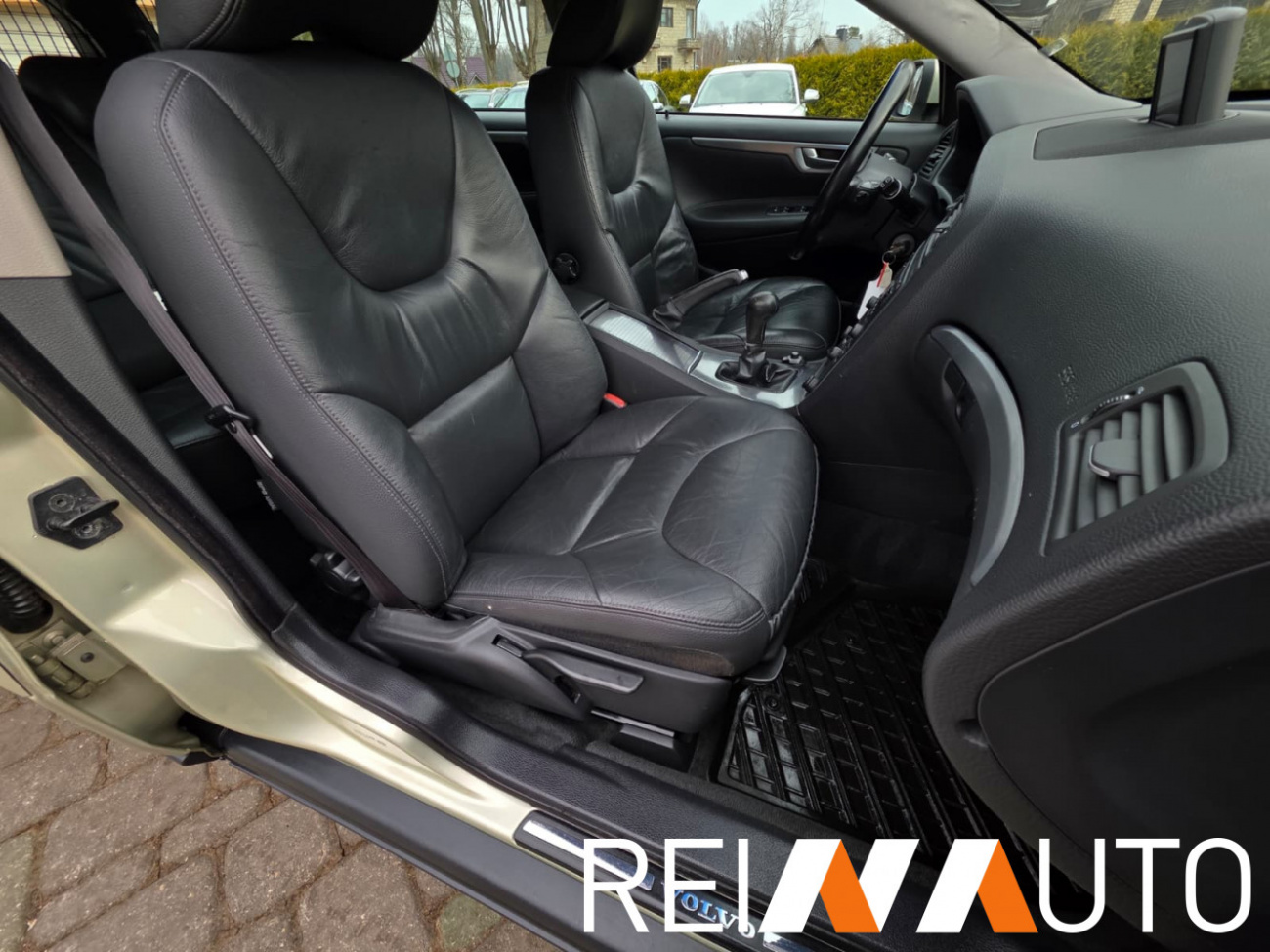 Volvo V70 Willow Green