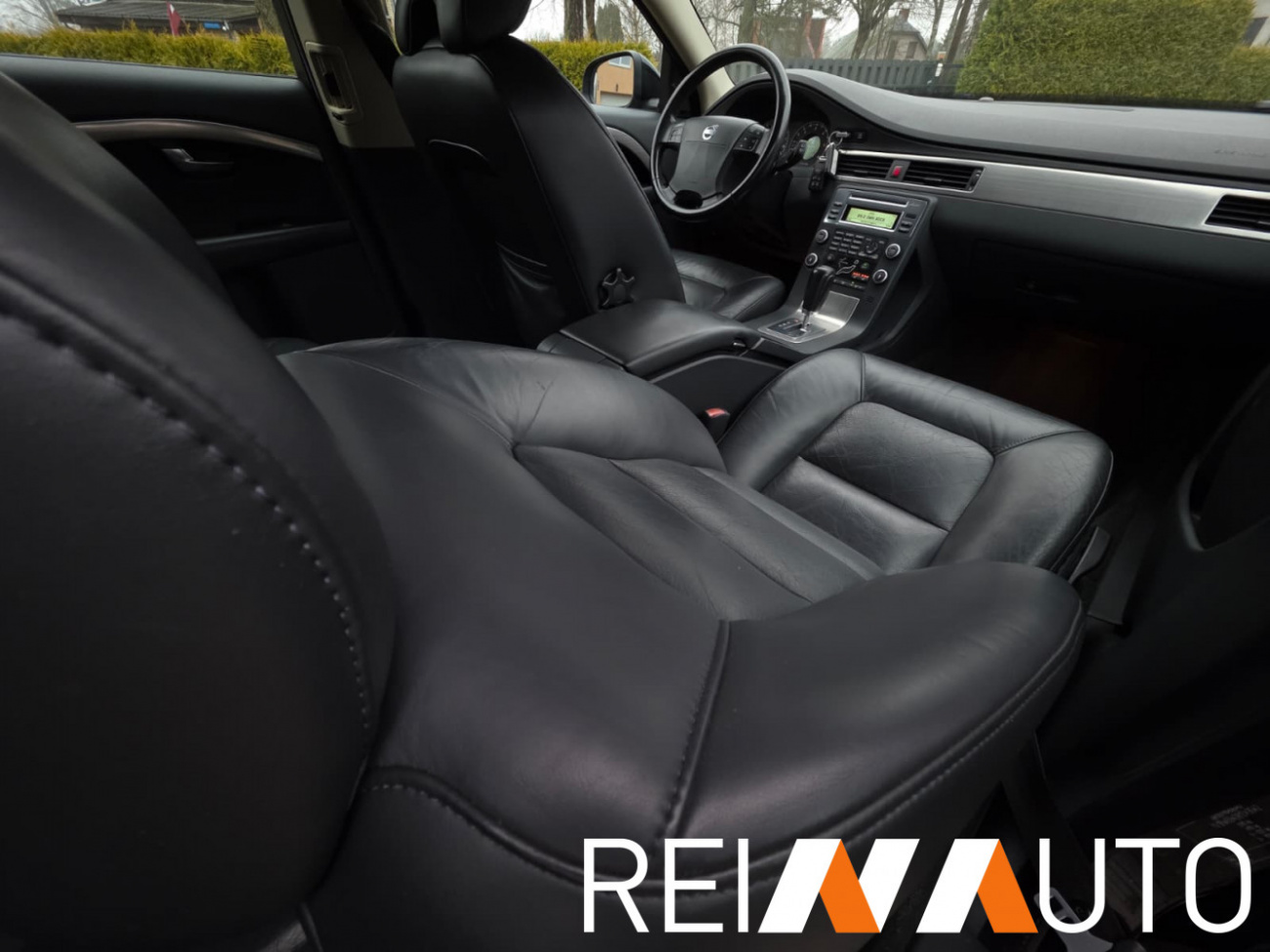 Volvo V70 Momentum D5