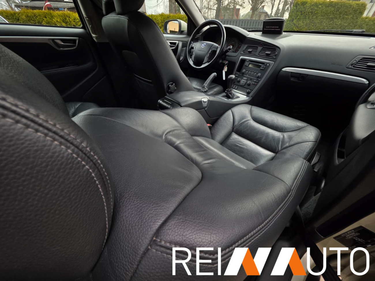 Volvo V70 Willow Green