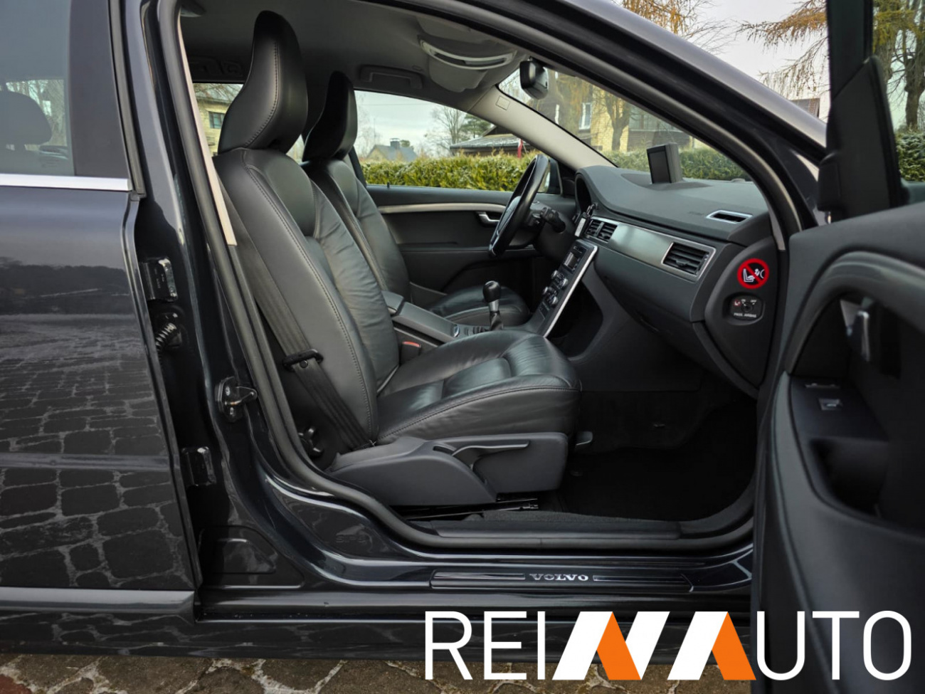 Volvo V70 Momentum D3