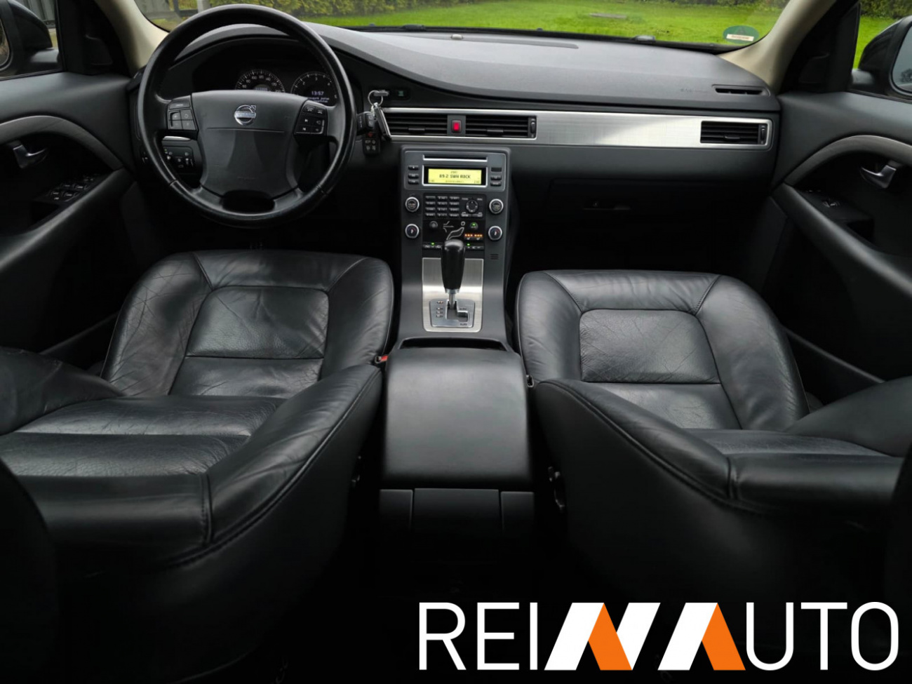 Volvo V70 Momentum D5