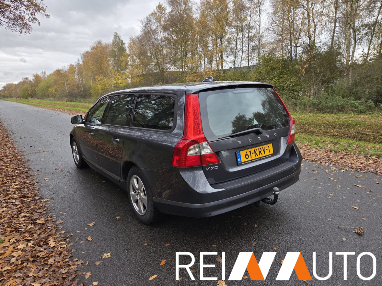 Volvo V70 Momentum Grijs