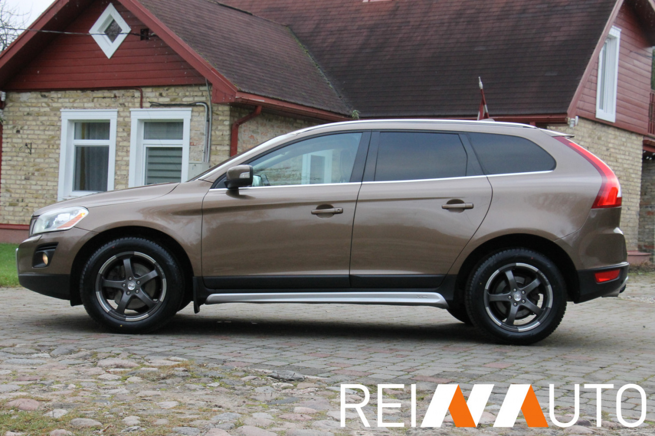 Volvo XC60 Summum D5